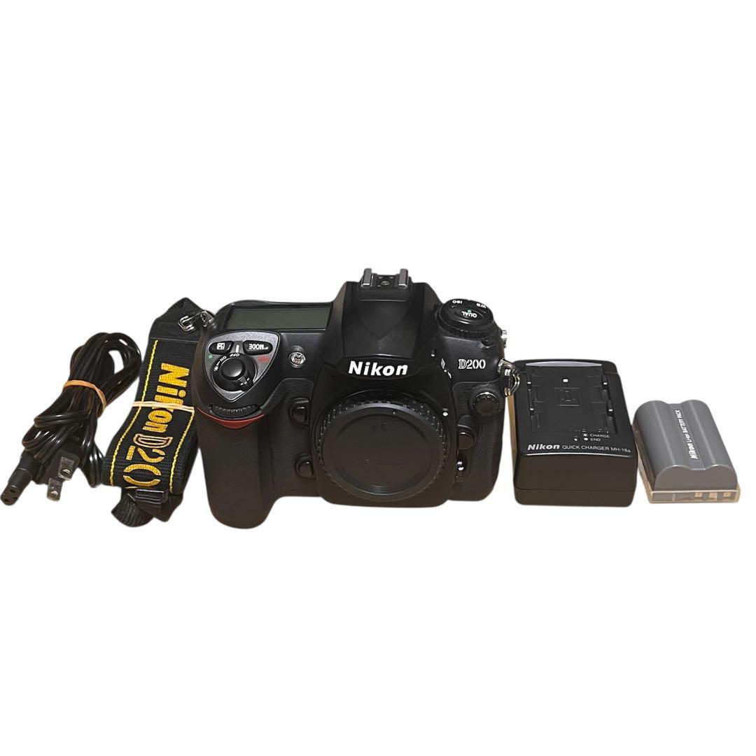 Nikon デジタル 一眼レフ D200 レンズ ストロボ グリップ フルセット 送料込み Nikon ニコン デジタル一眼レフカメラ D200 ボディ