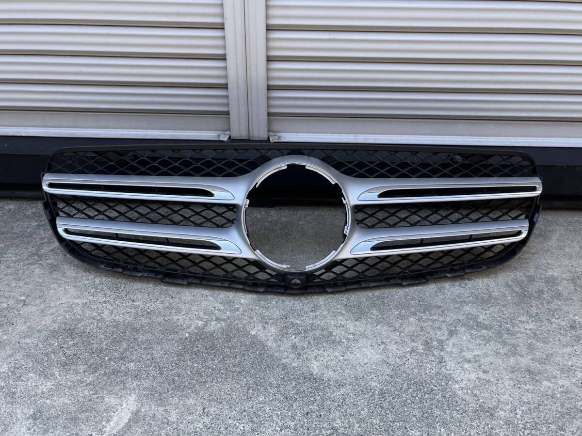 B550 中古 メルセデスベンツ Bクラス W246 純正 フロントグリル_画像1