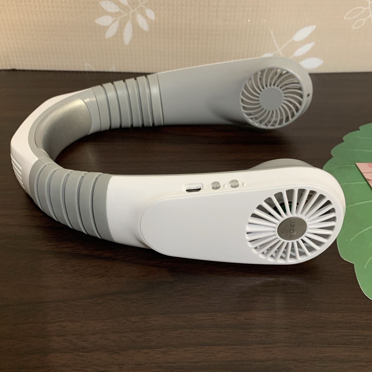 未使用 / 首掛け扇風機 / ネッククーラー 携帯扇風機 / USB充電式_画像2