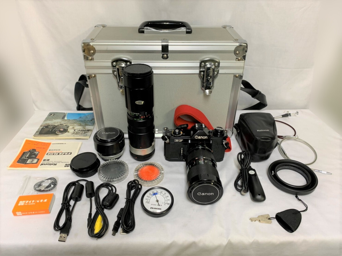 ▽ジャンク Canon EF フィルムカメラ＋レンズ×3本＋ストロボ