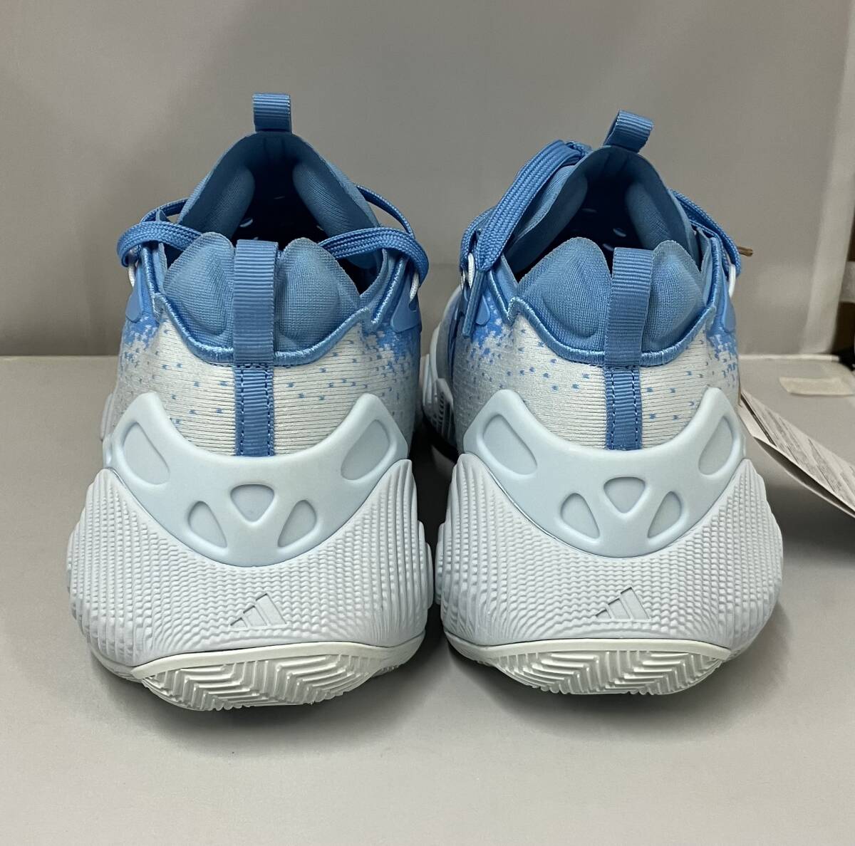 adidasアディダス／IE2707／TRAE YOUNG 3 LOW トレイ ヤング 3 ロー／【箱有】サイズ:27cm／2024年5月1日販売_画像4