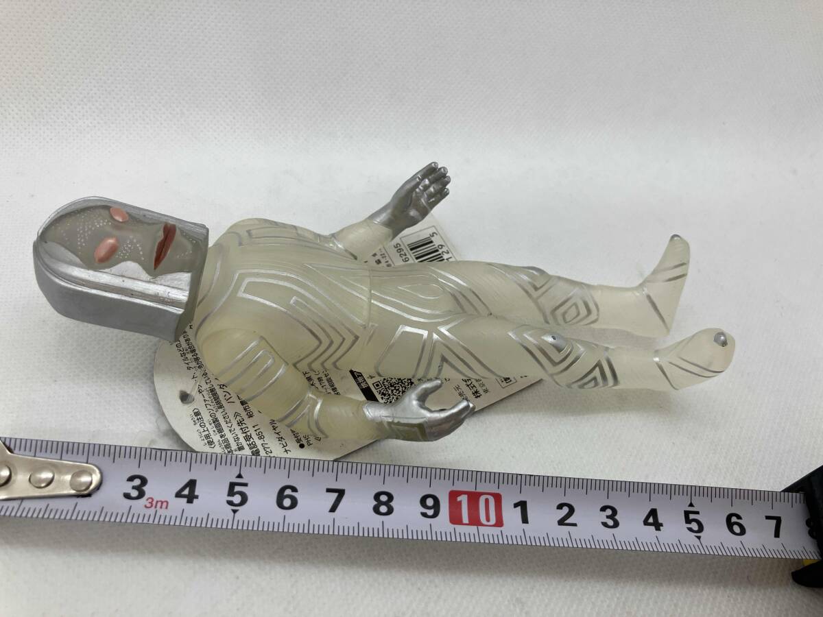 с биркой Bandai три поверхность загадочная личность Dada прозрачный . VERSION Ultra монстр серии SP Ultraman