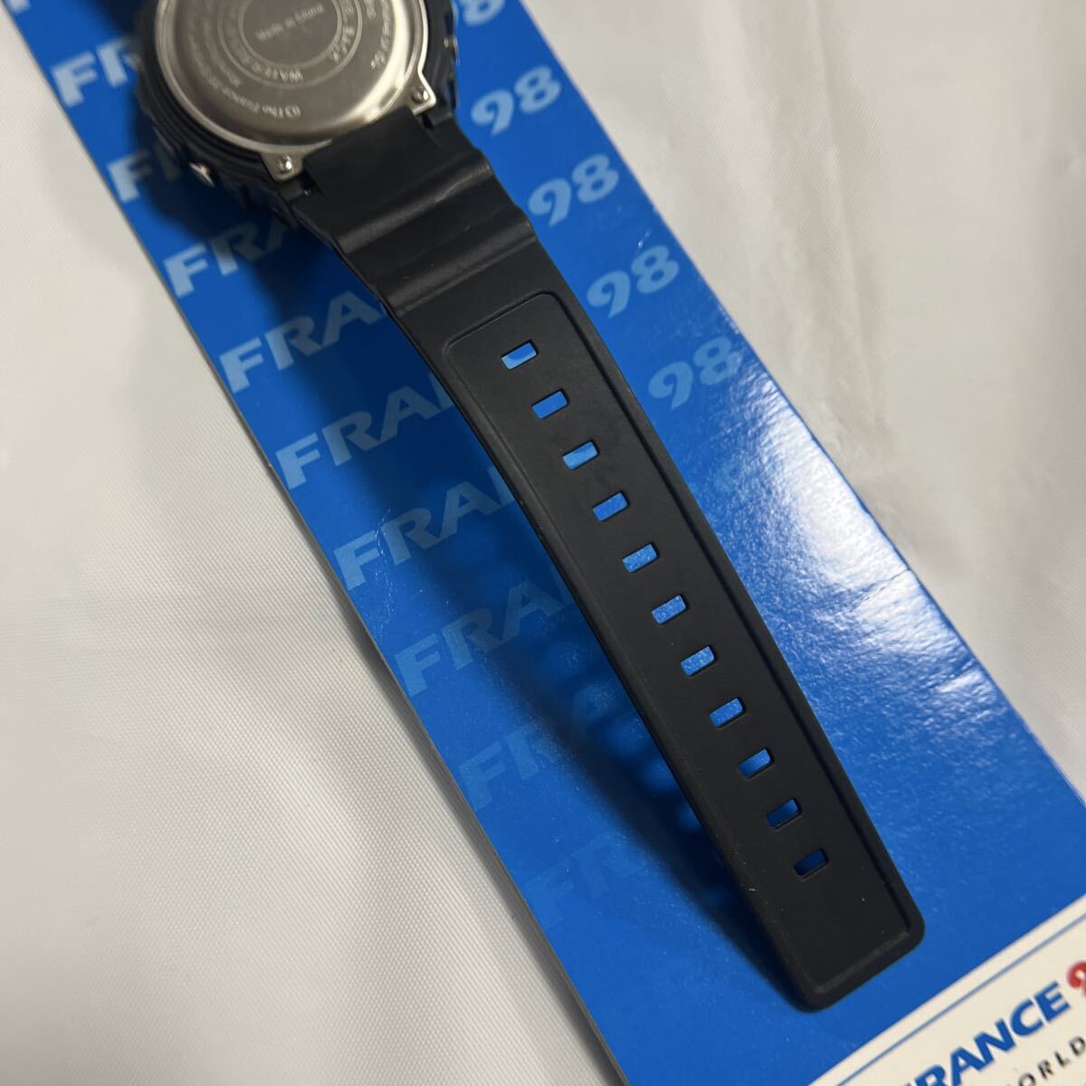 送料430円 新品未使用 超希少 激レア 電池交換済 FIFA WORLD CUP FRANCE 98 ワールドカップ 腕時計 クォーツ デジタル 説明書_画像8