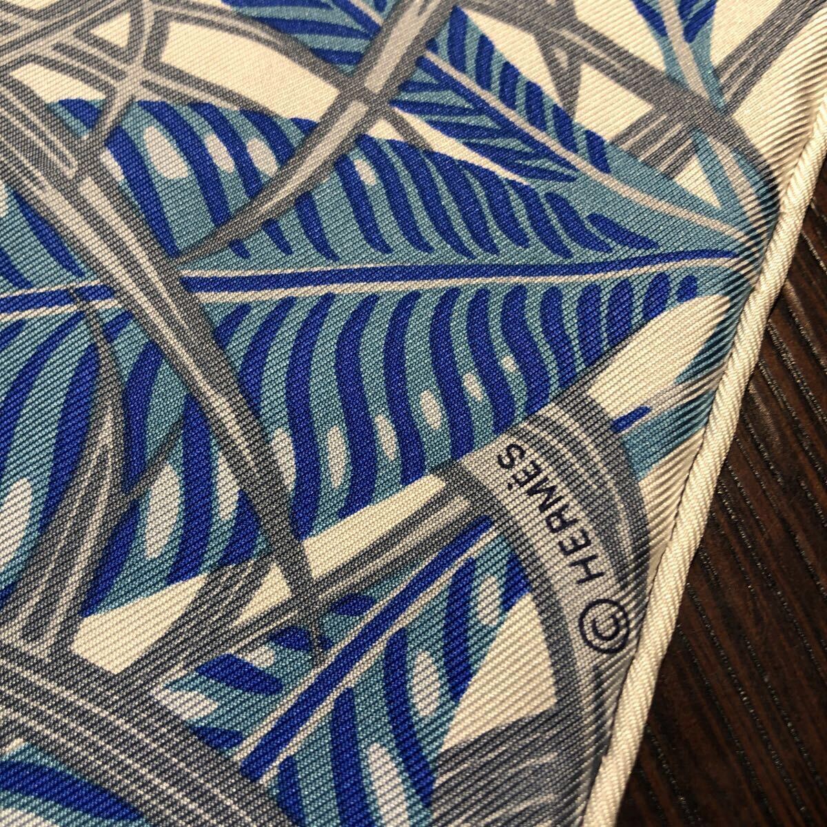 HERMES エルメス スカーフ カレ90 2018春夏 Jaguar Quetzal