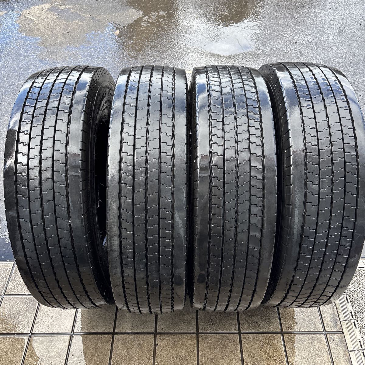 225/80R17.5 LT MICHELIN 中古夏タイヤ 4本セット:22000円 _画像1