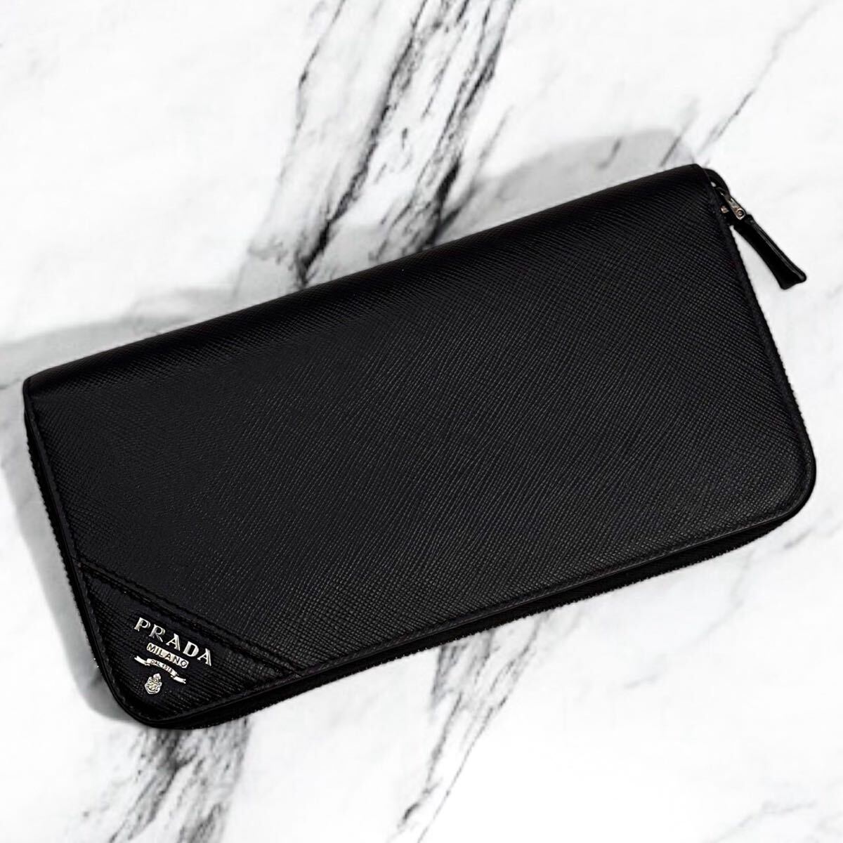 1円 PRADA 美品 プラダ ラウンドファスナー 長財布 男女 サフィアーノレザー ■レザー　小銭入れ 有り　ブラック　二つ折り コンパクト