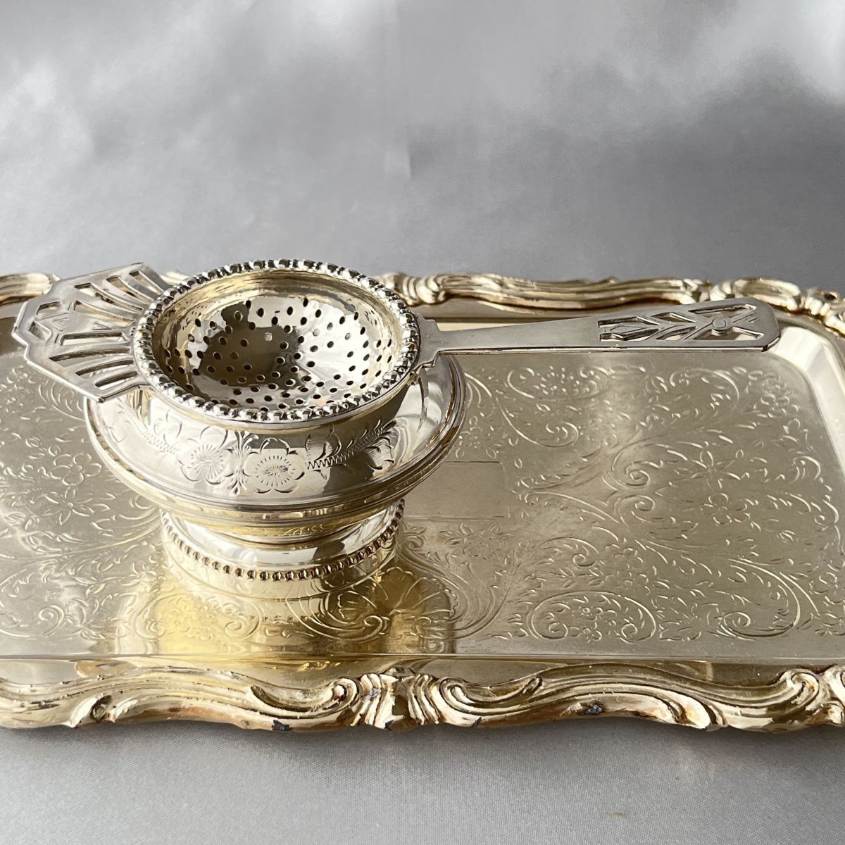 英国】 ビクトリアン ティーストレナー / スタンド【シルバー