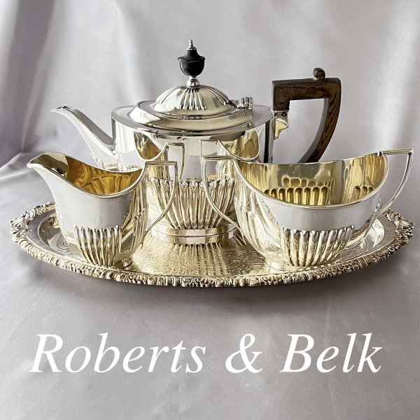 【 Roberts & Belk 】ティーサービス 3点【シルバープレート】 Roberts & Belk 】ティーサービス 3点【シルバープレート】
