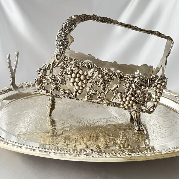 英国】ワインボトルホルダー【シルバープレート】葡萄と蔦のレリーフ