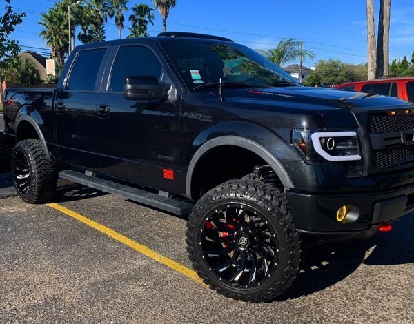 新品 20x10J タイタン アルマダ ランクル80 XF OFFROAD XF224 20インチ国産スタッドレスタイヤホイールセット YOKOHAMA 275/55R20_画像6