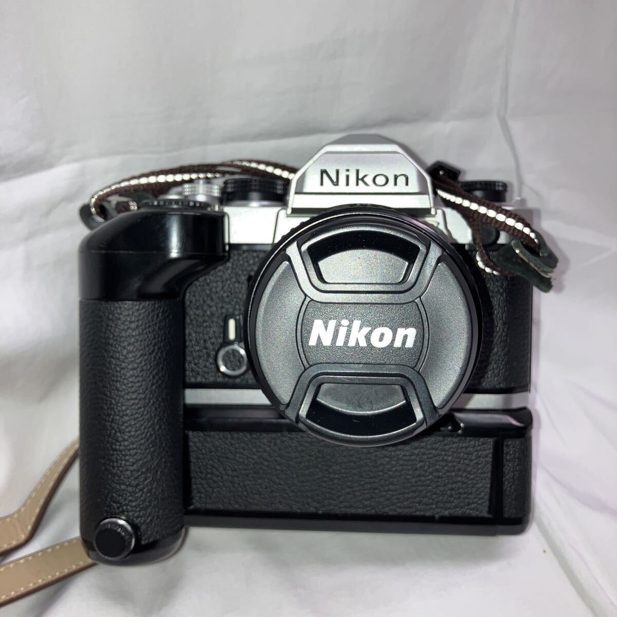 【ゆ98】ニコン　FM 一眼レフカメラ　ドライブ　バッグ付き Nikon レンズ カメラ