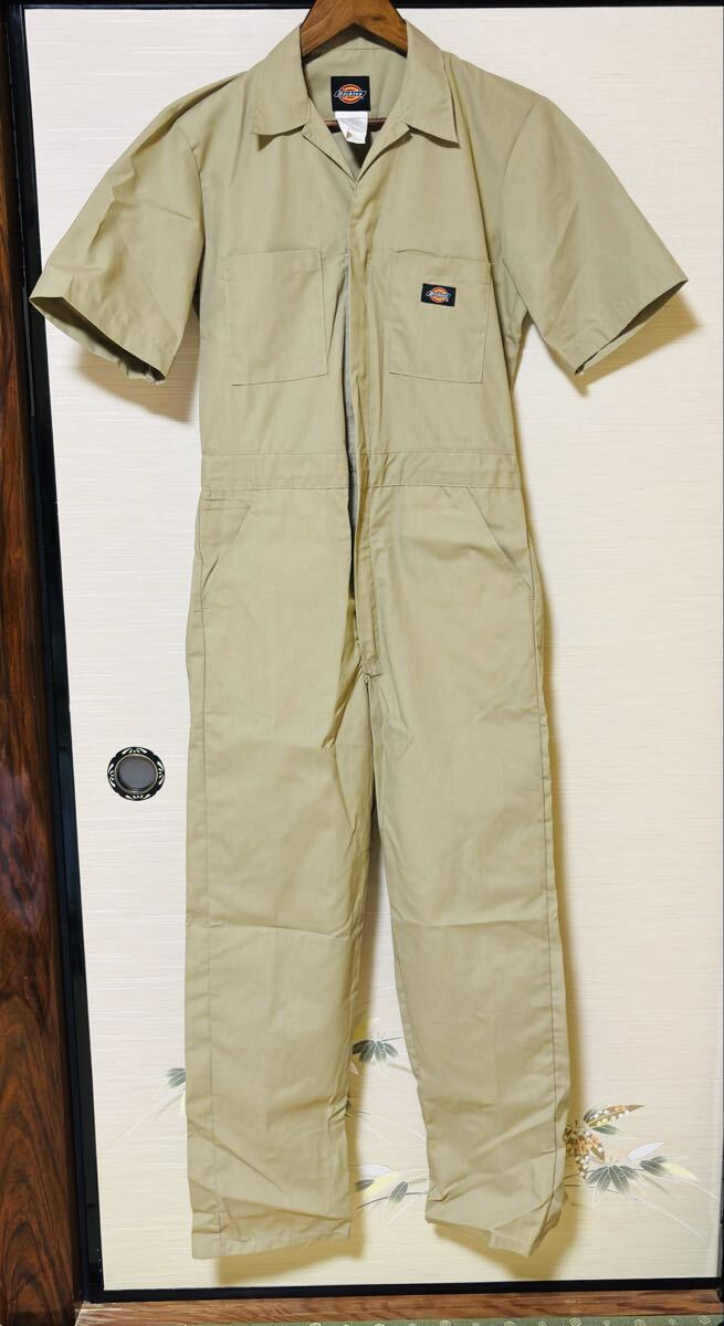 прекрасный товар Dickies Dickies короткий рукав комбинезон 33999 SR размер хаки комбинезон рабочая одежда Work одежда American Casual Biker все в одном прекрасный товар Dickies Dickies короткий рукав комбинезон 33999 SR размер хаки комбинезон рабочая одежда Work одежда American Casual Biker все в одном