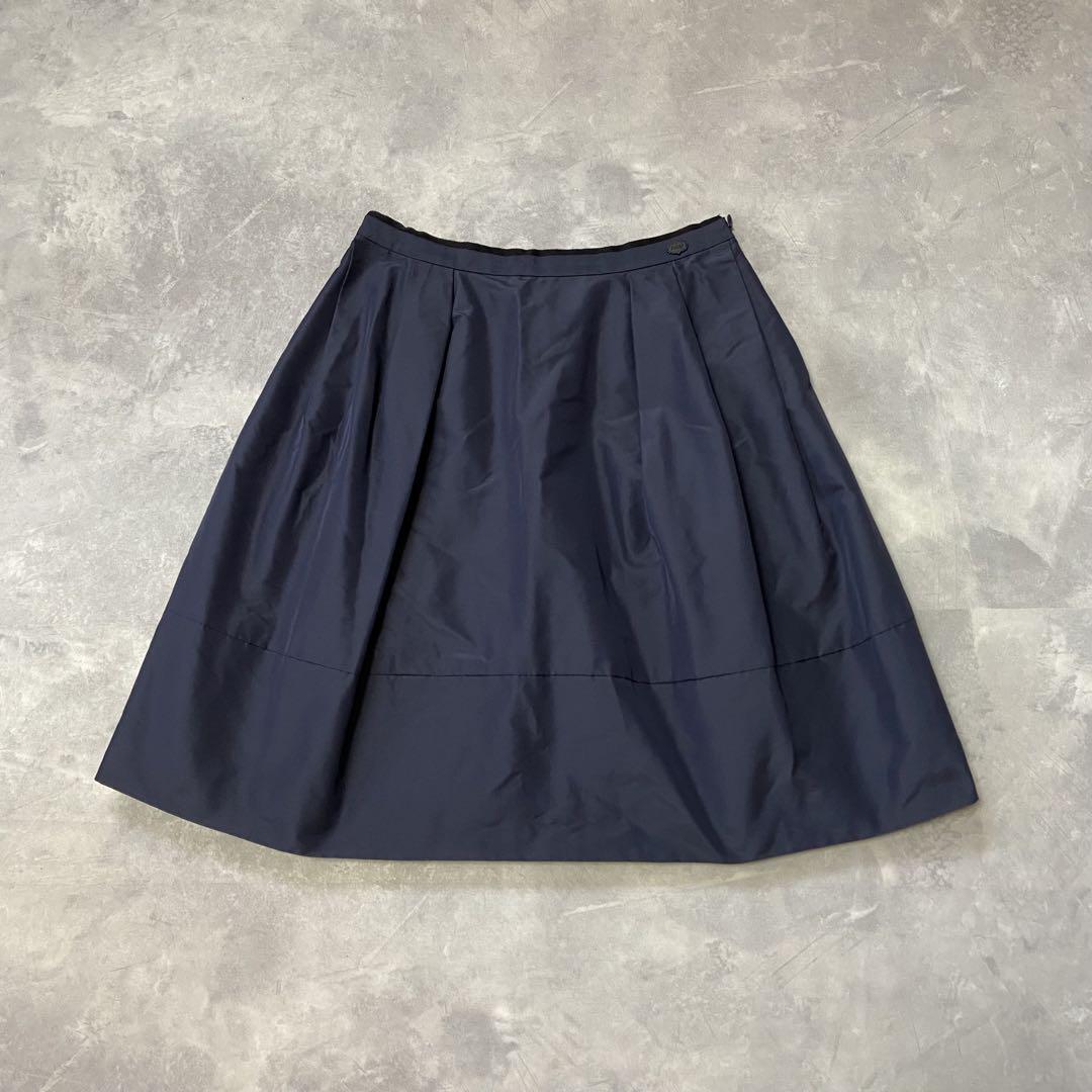 フォクシー FOXEY シルク100% タックスカート フレア ロゴプレート