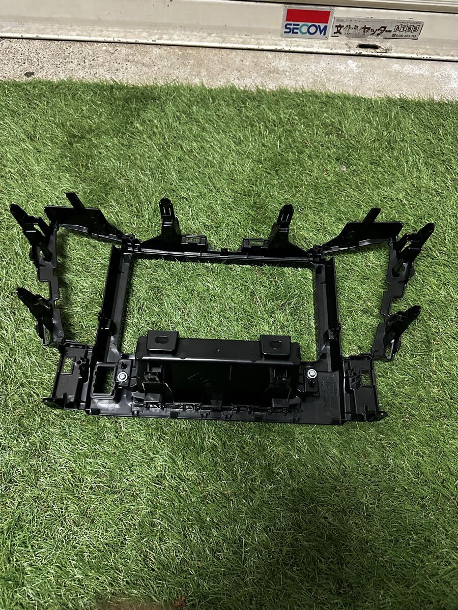 【未使用】TOYOTA トヨタ アルファード30系後期純正 ナビパネル センターパネル 55481-58010 未使用_画像3