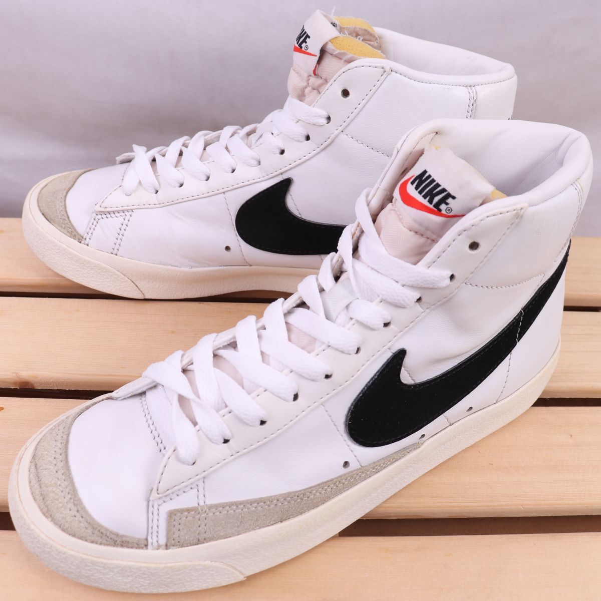 z1034 ナイキ ブレーザーミッド '77 US7 25.0cm/白 ホワイト 黒 NIKE BLAZER MID '77 ブレザー メンズ ユニセックス スニーカー 中古_画像1