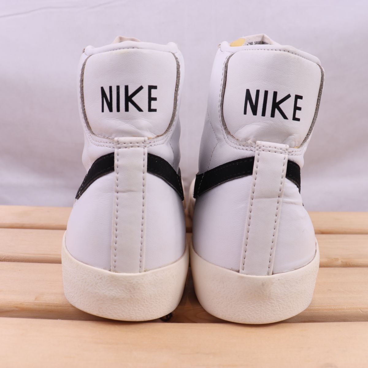 z1034 ナイキ ブレーザーミッド '77 US7 25.0cm/白 ホワイト 黒 NIKE BLAZER MID '77 ブレザー メンズ ユニセックス スニーカー 中古_画像5