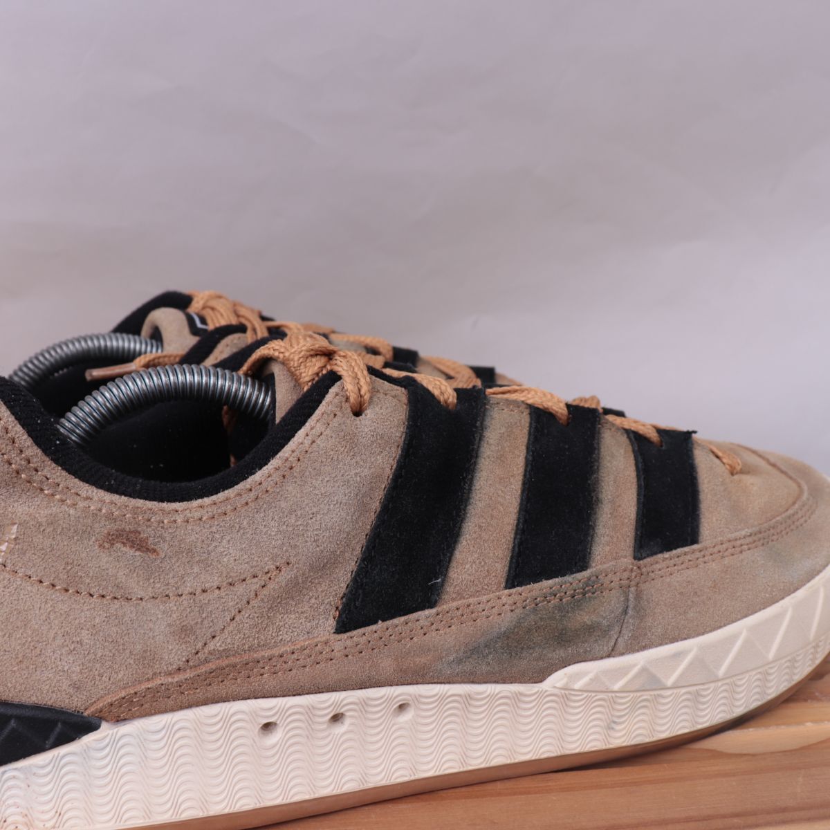 z1464 アディダス アディマティック OG US10 28.0cm/ライトブラウン系 黒 adidas Adimatic OG メンズ スニーカー 中古_画像7