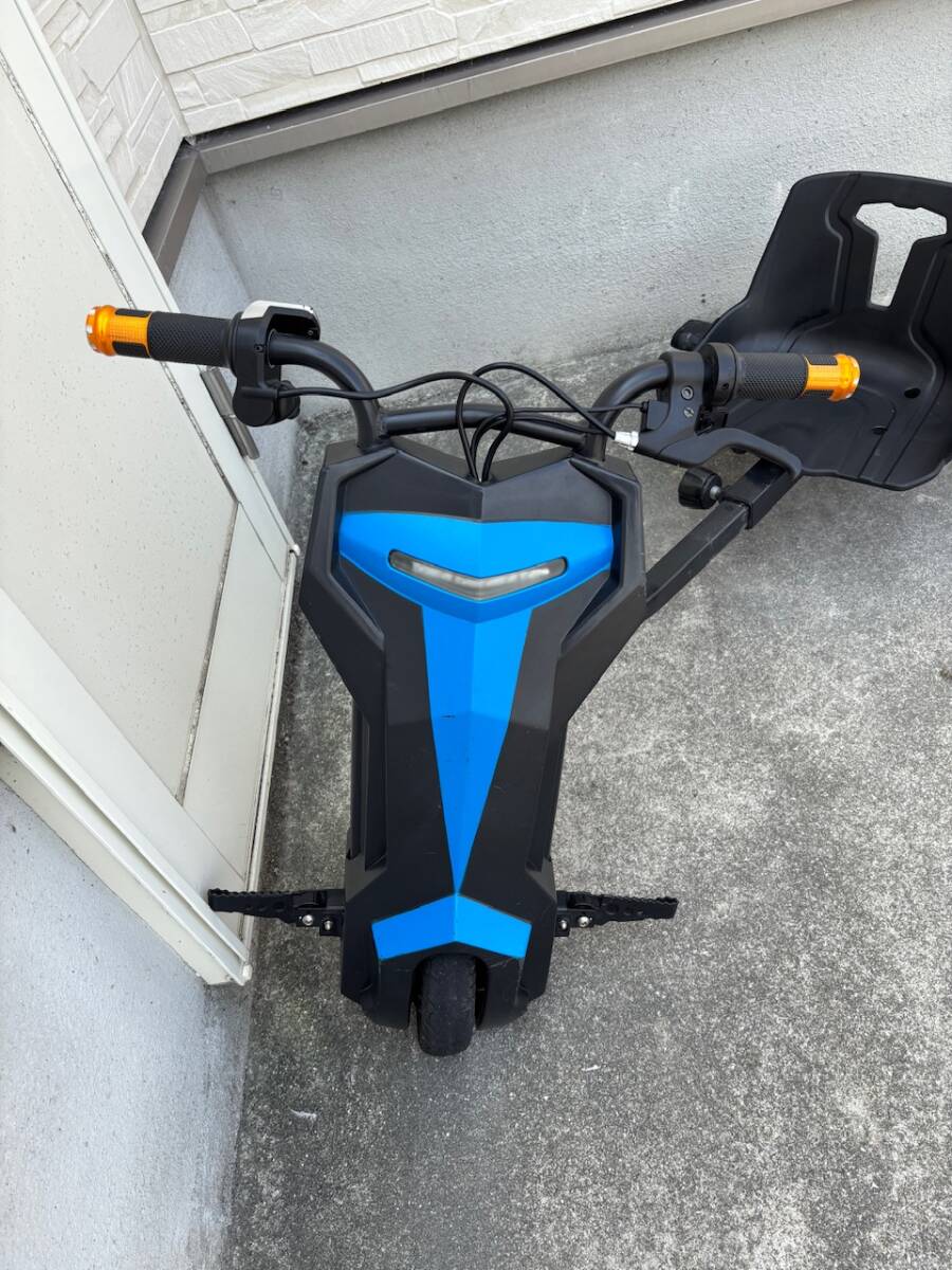 激レア‼ 電動ドリフト三輪車 カラー【黒-青】 激レア 電動ドリフト三輪車 カラー【黒-青】