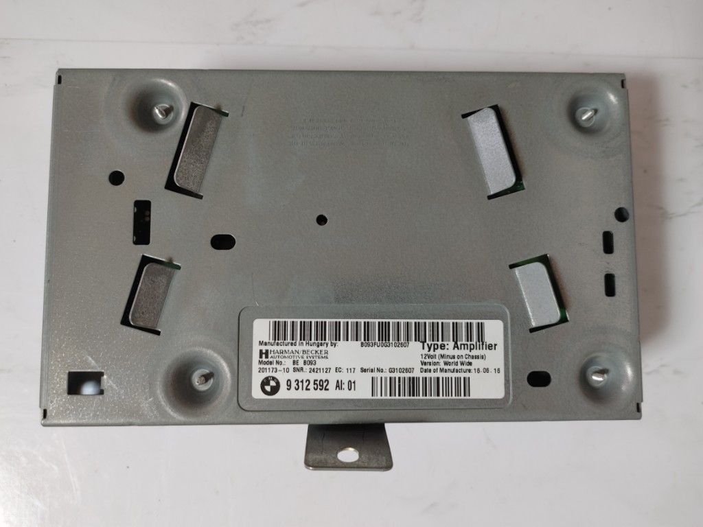 BMW 5シリーズ F10 LCI アンプ Hifi システム HARMAN/BECKER Amplifier 9312592 動作OK　y276_画像1