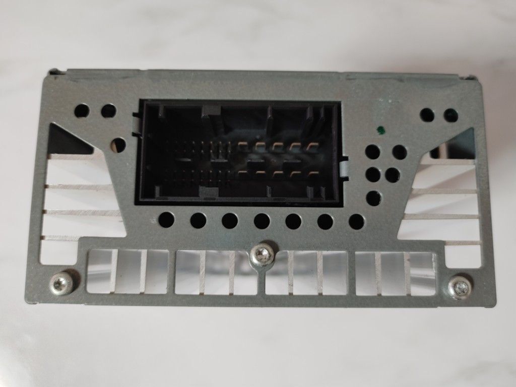 BMW 5シリーズ F10 LCI アンプ Hifi システム HARMAN/BECKER Amplifier 9312592 動作OK　y276_画像5