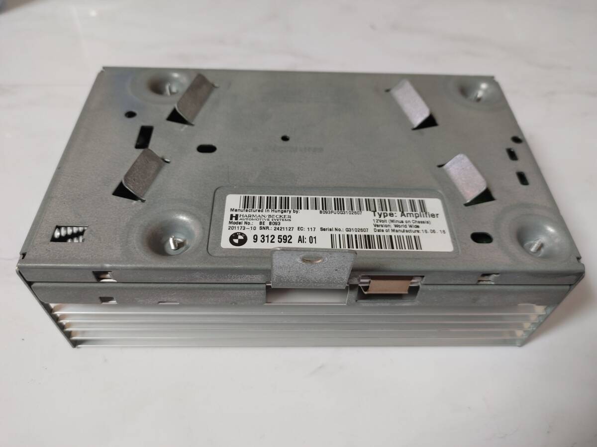 BMW 5シリーズ F10 LCI アンプ Hifi システム HARMAN/BECKER Amplifier 9312592 動作OK　y276_画像3
