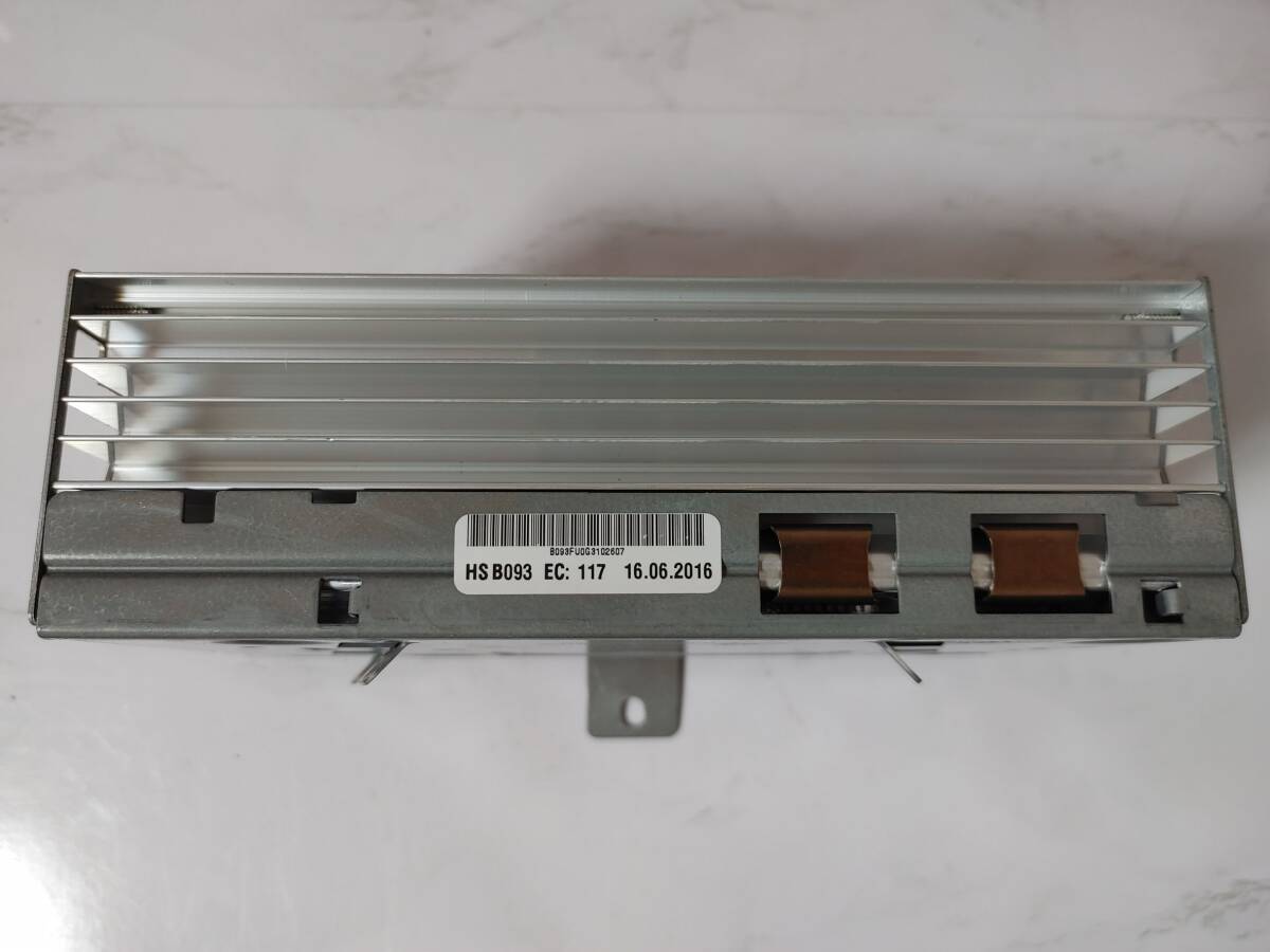 BMW 5シリーズ F10 LCI アンプ Hifi システム HARMAN/BECKER Amplifier 9312592 動作OK　y276_画像4