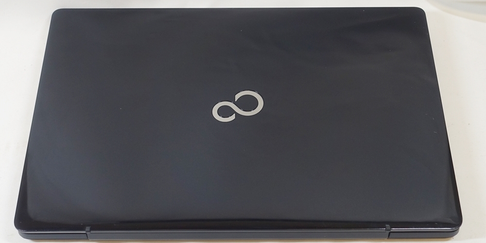 yunaikコバ様 富士通 Corei7 Windows11 :F360 Windows11 Core i7 爆速SSD512GB メモリ16GBだからサクサク