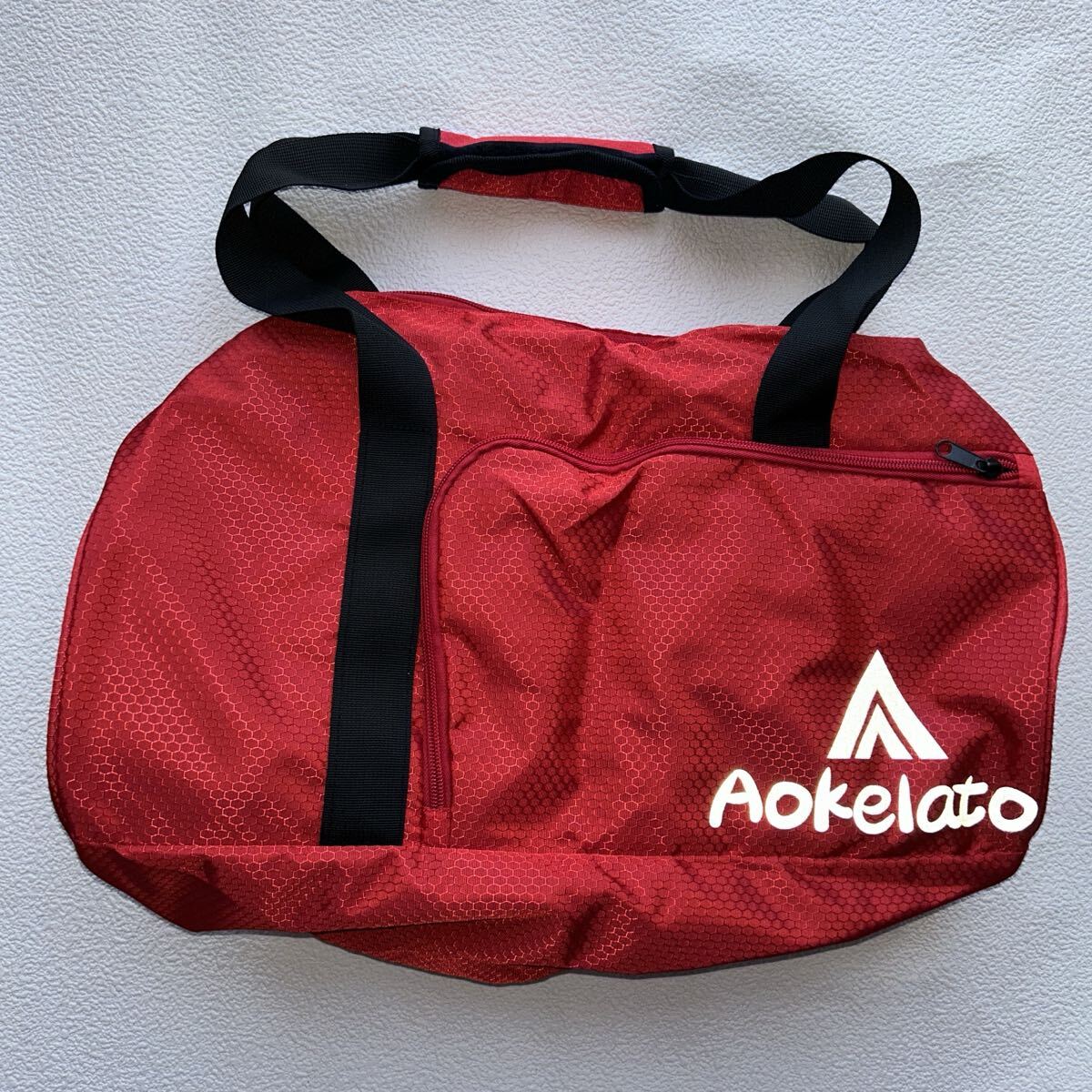 Aokelato ジムバッグ スモールスポーツダッフルバッグ 軽量 修学旅行 旅行バッグ ボストンバッグ バッグ レッド 赤_画像4