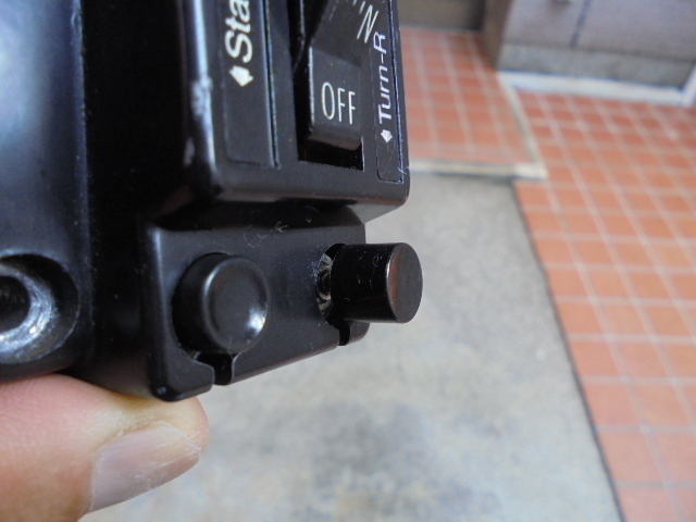 ショベル等に　 ウインカー 　ボタン　スイッチ　 2つ 　送料込　1500円 　ウインカー操作が　オン　オフ　簡単に　出来ます　_画像6