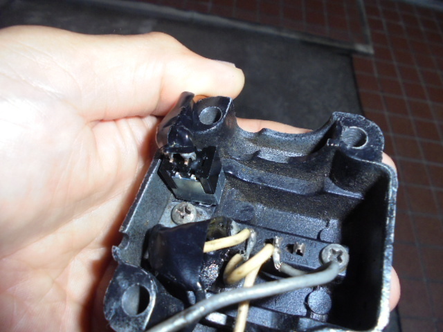 ショベル等に　 ウインカー 　ボタン　スイッチ　 2つ 　送料込　1500円 　ウインカー操作が　オン　オフ　簡単に　出来ます　_画像7