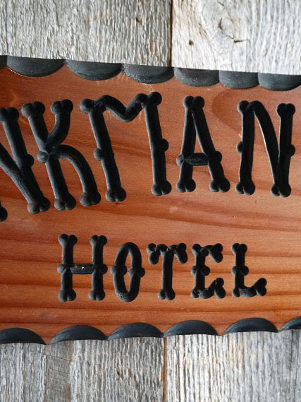 ビンテージTHEDRUNKMANHOTELサイン [gose-240]検アメリカUSAインテリア雑貨コレクション木制BEER店舗ディスプレイ雑貨