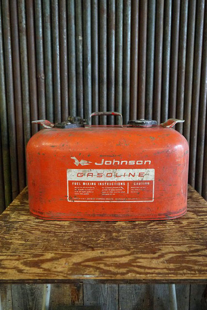  Vintage JohnsonGASOLINE жестяная банка [gopd-1297] осмотр America MOTOR гараж жестяная емкость для бензина 1950~60 годы интерьер смешанные товары JUNK магазин инвентарь садоводство смешанные товары 