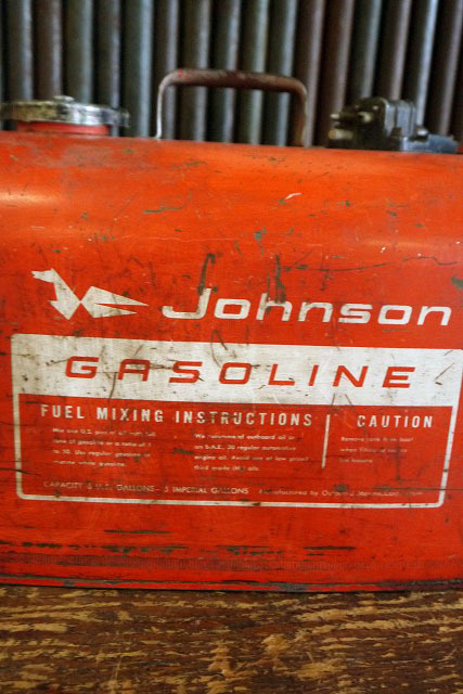  Vintage JohnsonGASOLINE жестяная банка [gopd-1297] осмотр America MOTOR гараж жестяная емкость для бензина 1950~60 годы интерьер смешанные товары JUNK магазин инвентарь садоводство смешанные товары 