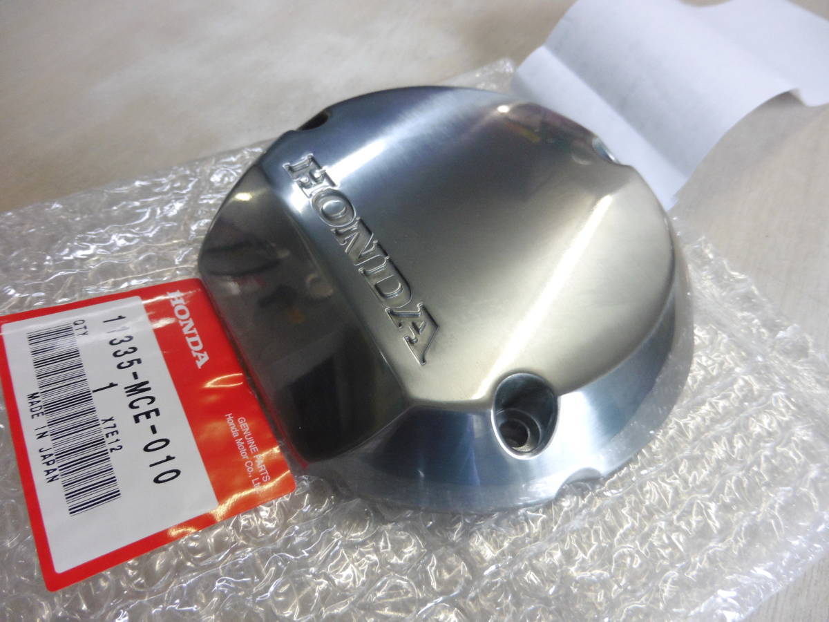 ★CB400SF 1999~2007年位 NC39 ホンダ純正 エンジン R カバー 新品 11335-MCE-010 / 11335-MCE-000_画像2