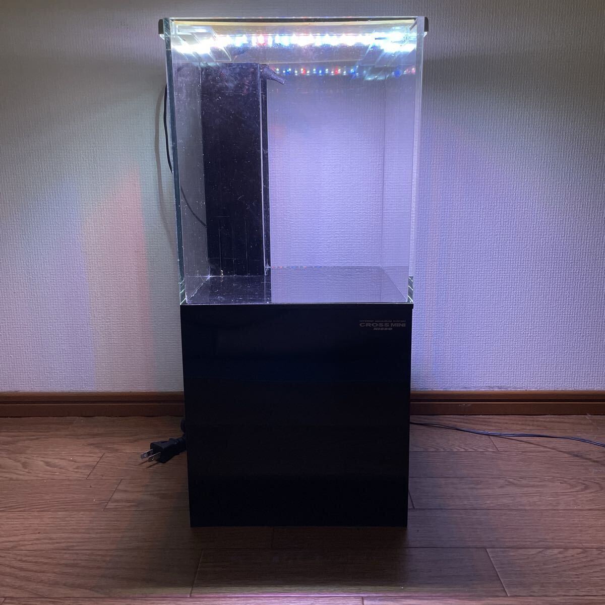 【レア品】ニッソー クロスミニ 小型オーバフロー水槽 (オマケ付) Amazon | CROSS Mini ホワイト | ニッソー | 水槽 通販