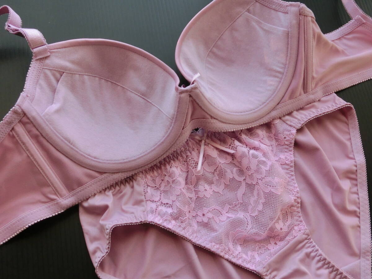 ☆【D75 L】ピンク 脇高モールドブラジャー・ショーツセット 《95-4》_画像4