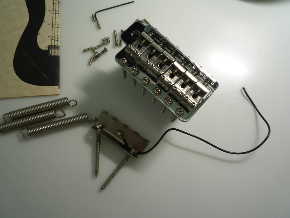 美品　FENDER　　MEX　ブリッジ　_画像1