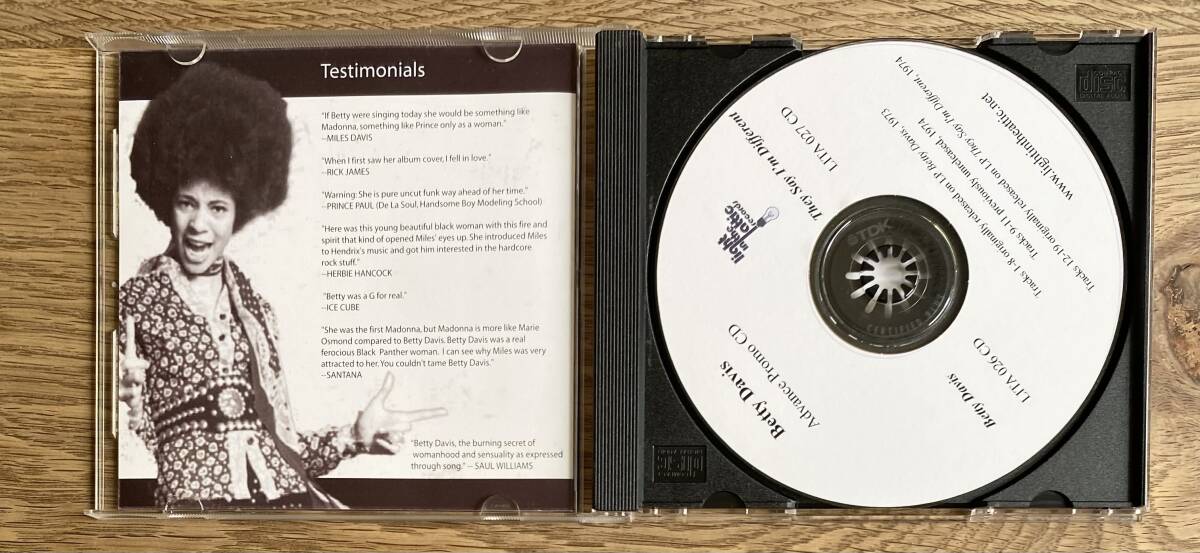 レア プロモ盤 CD-R BETTY DAVIS / Betty Davis , They Say I’m Different Light In The Attic MILES DAVIS_画像2