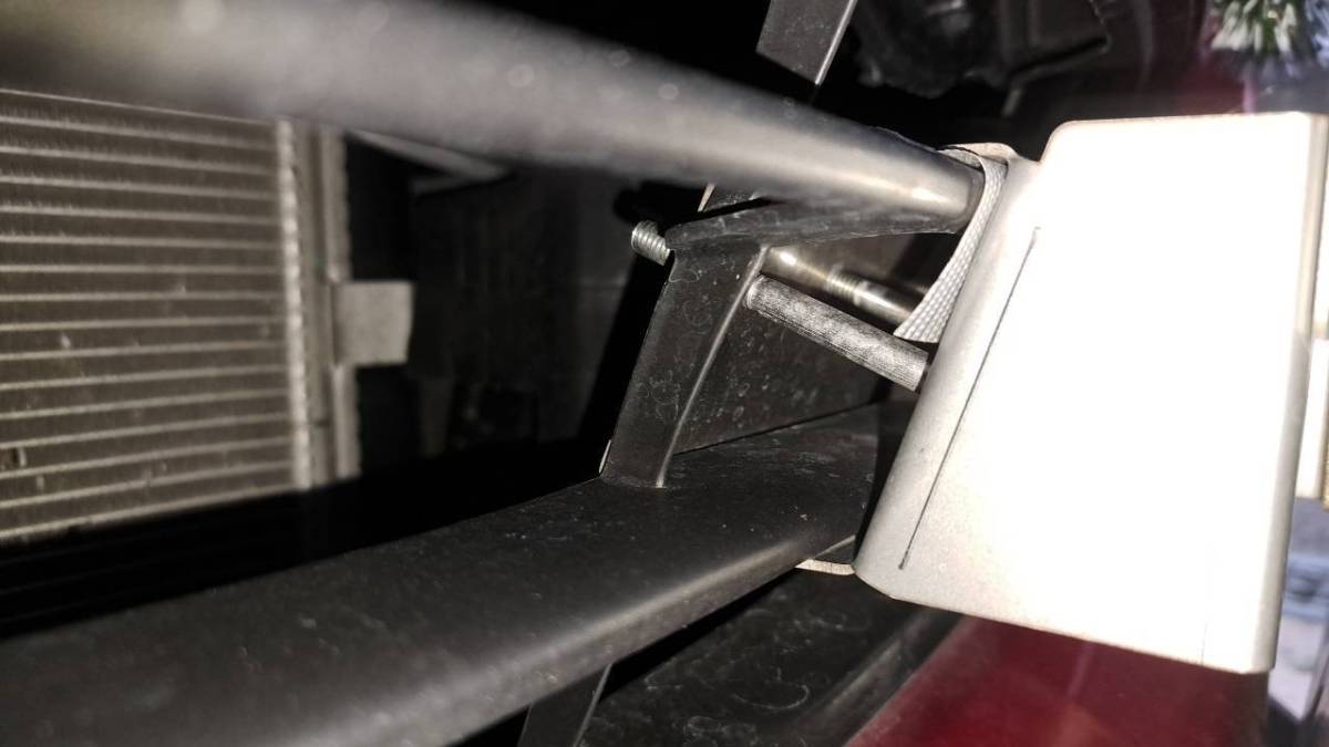 ND Roadster номерная табличка левая сторона офсет крепление, опора