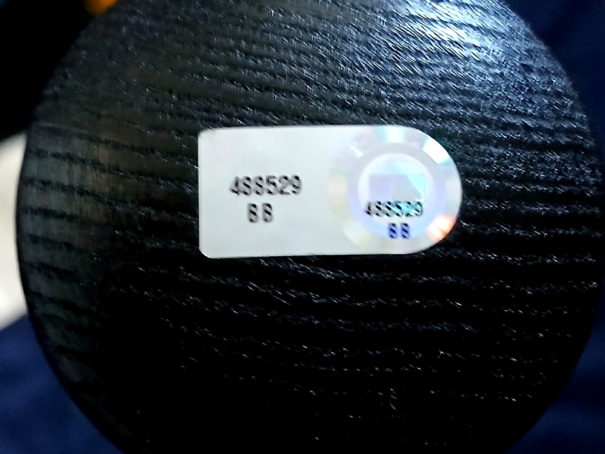 ケン・グリフィーJr 直筆サインバット MLB の認証付き(MLB認証シール+