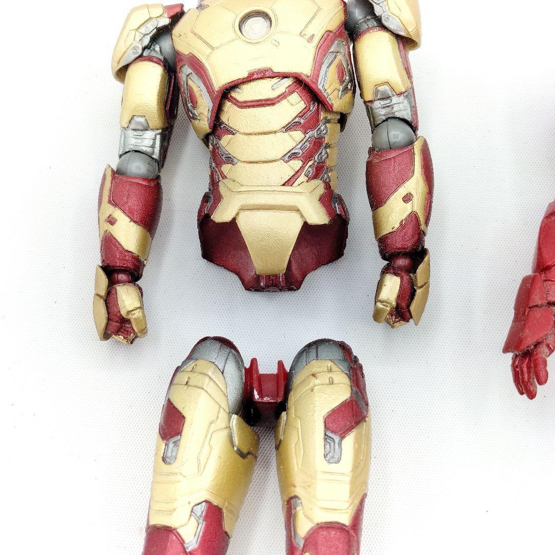 特撮リボルテック アイアンマン IRONMAN フィギュア 4種セット 特撮リボルテック アイアンマン IRONMAN フィギュア 4種セット