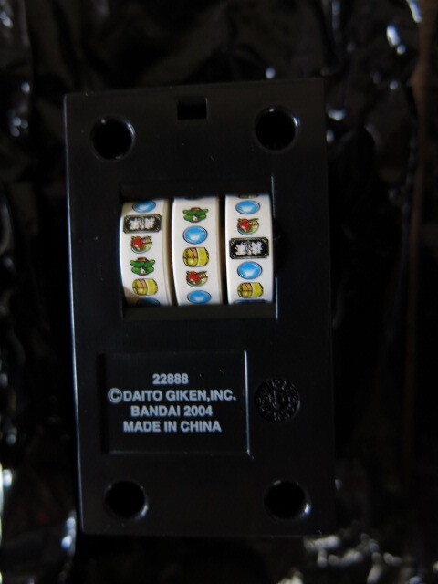 【美品】パチスロ魂 黄金伝説 ミニチュア フィギュア「吉宗」3体 BANDAI_画像6