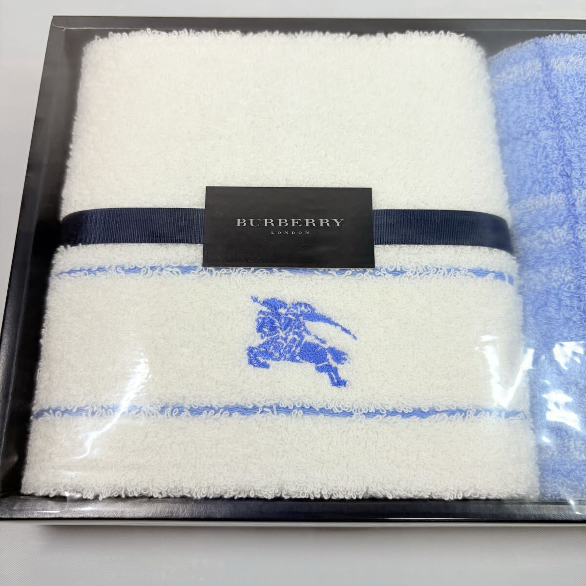 美品未使用　 BURBERRY LONDON バーバリーロンドン　フェイスタオル　ウォッシュタオル　ノバチェック　ブルー　ホワイト　 西川産業_画像2