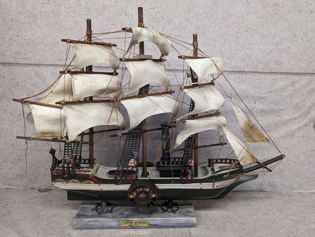 hh575■【現状品】木製帆船 VAPOR RUEDAS 1822 船 オブジェ 置物 船模型 インテリア コレクション/140_画像1