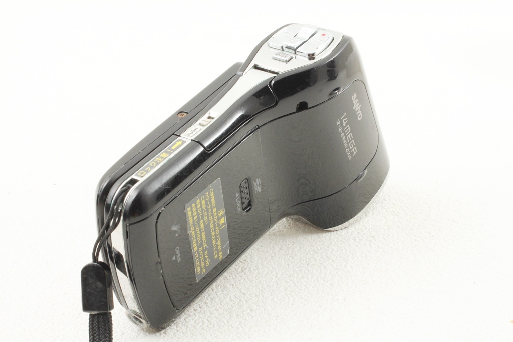美品◆SANYO サンヨー Xacti DMX-CA100◆ビデオカメラ/A5304