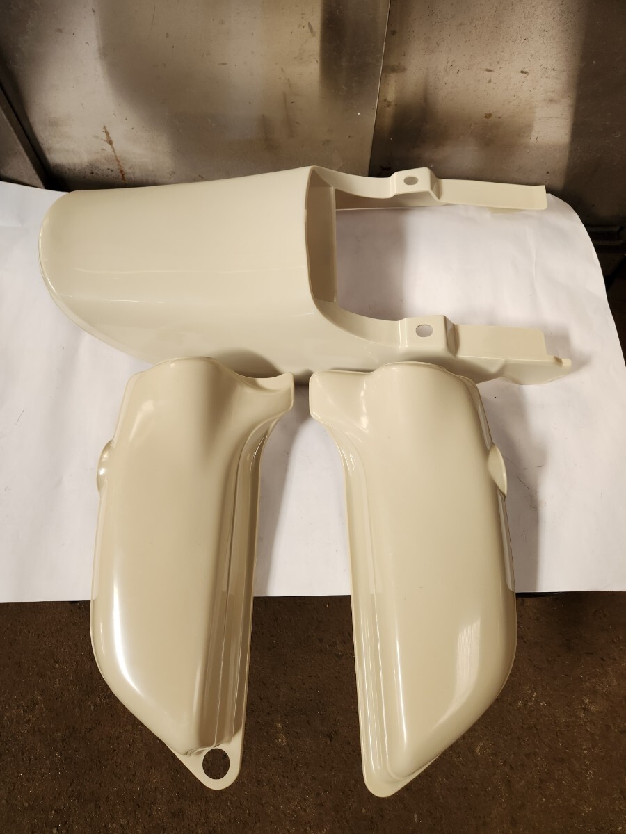 カワサキZ1Z2RS用サイドカーバー&テールカウル社外品PMC製_画像4