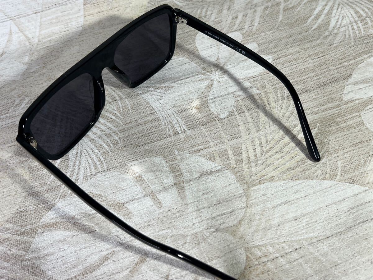 希少本物トムフォード ブラックサングラス ケース付 TOMFORD トムフォード サングラス 専用ケース付 ブラック 未使用