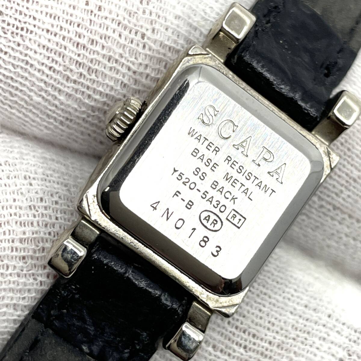 [ работоспособность не проверялась ]SCAPA Scapa кварц наручные часы белый циферблат 2 стрелки квадратное кейс серебряный кожаный ремень женский Y520-5A30