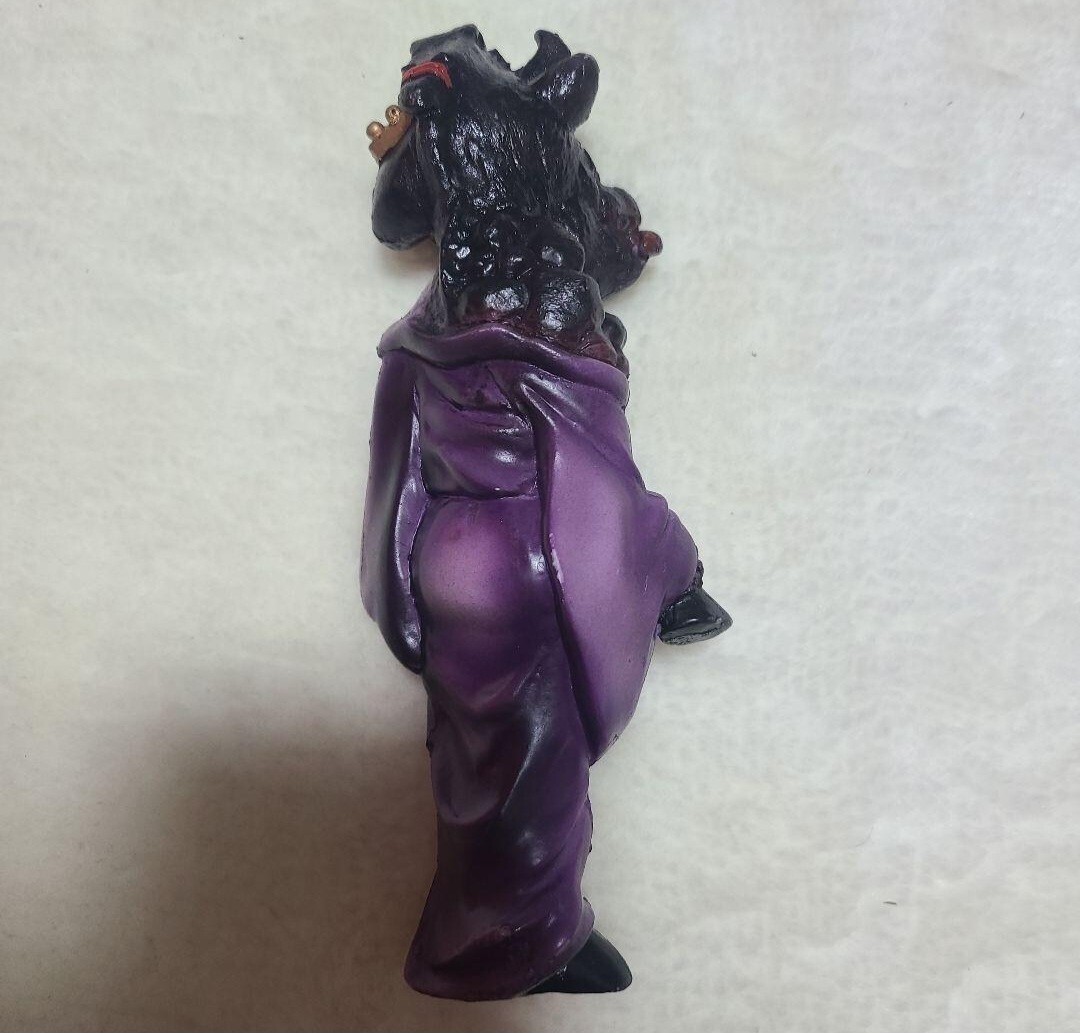 ヒカリトイズ 物ノ怪少女・件　レジン製 ヒカリトイズ 物ノ怪少女・件 レジン製 なんとヒカリトイズの