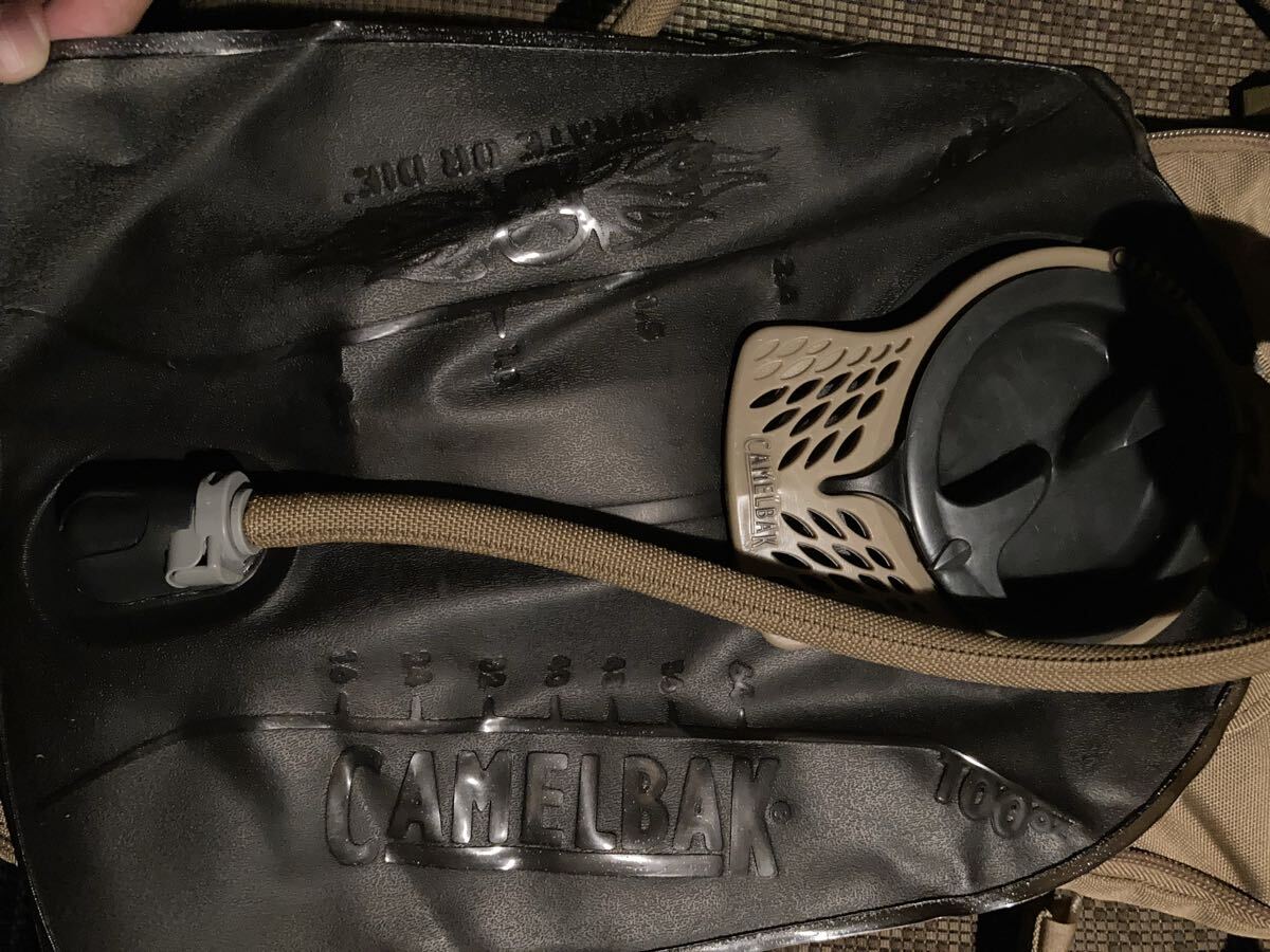 YK-6507 中古品 キャメルバック CAMELBAK ハイドレーション 容量 2.0L SKEETER 約40cm×約20cm #自転車 #サイクリング_画像4
